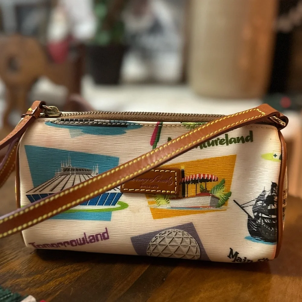 Rare Dooney & Bourke X Disney Parks Walt Disney World Crossbody Bag